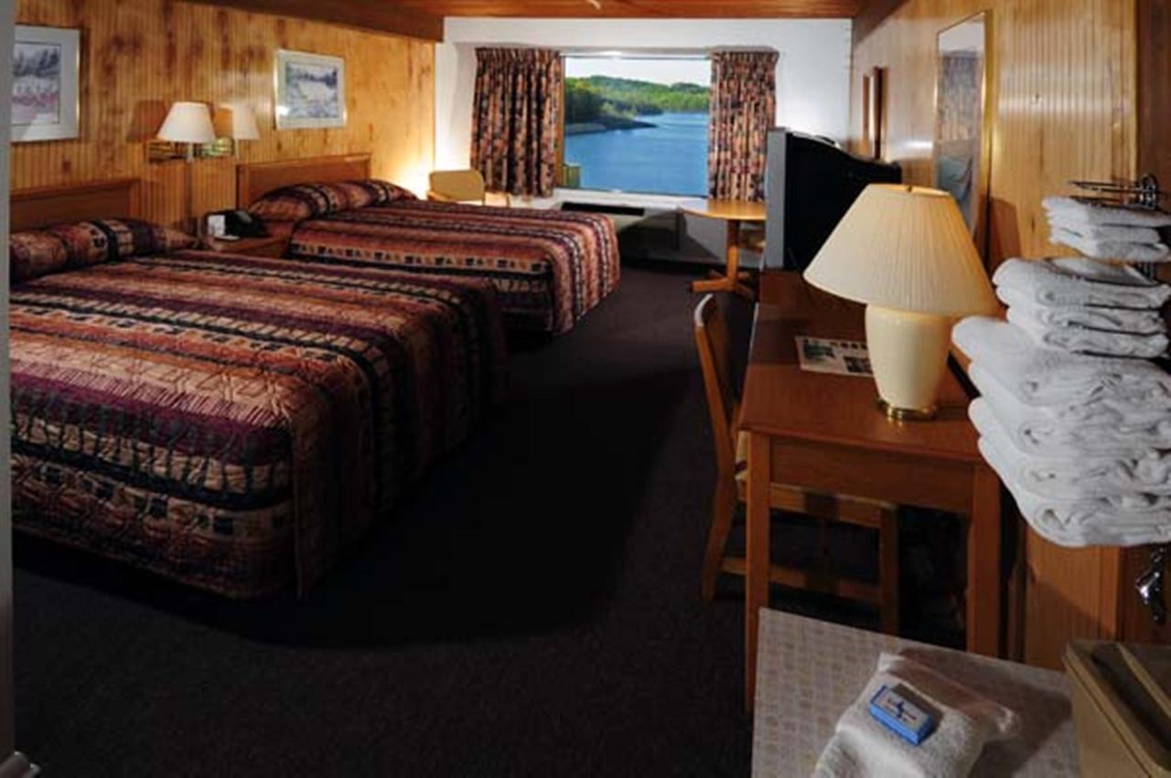 Tygart Lake Lodge Grafton Zimmer foto