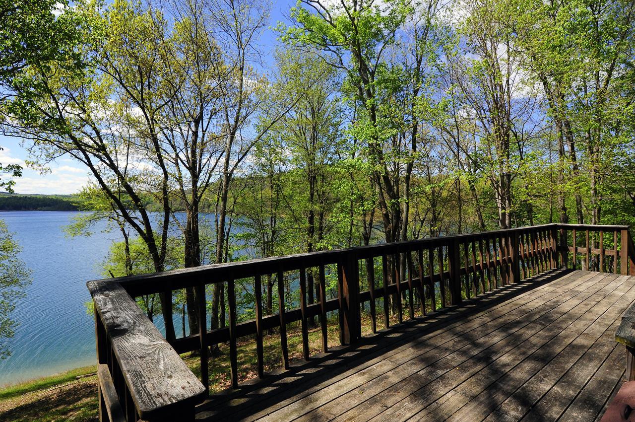 Tygart Lake Lodge Grafton Exterior foto