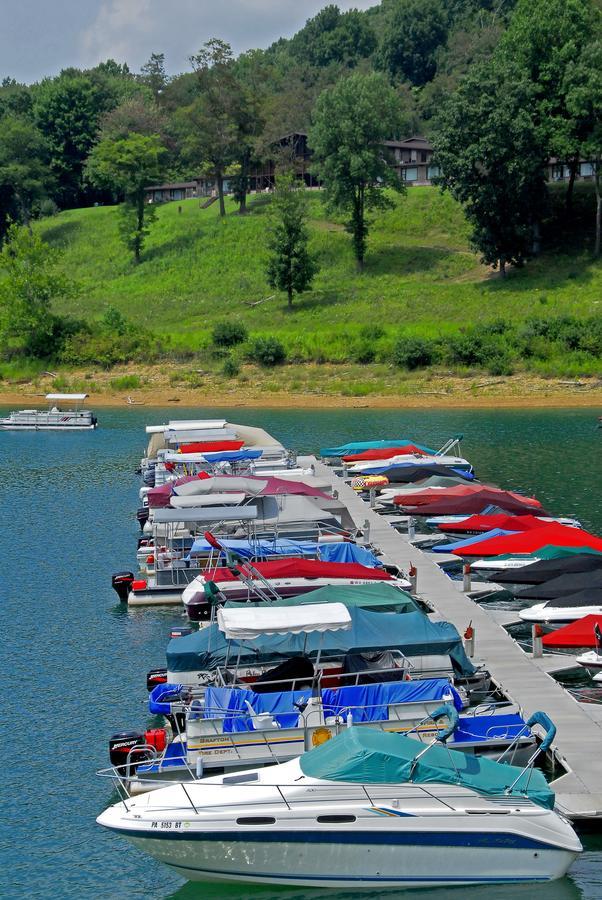 Tygart Lake Lodge Grafton Exterior foto